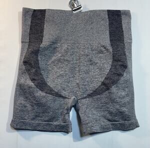 Women’s Seamless Scrunch Butt Workout Shorts Gray High Waist Size Large